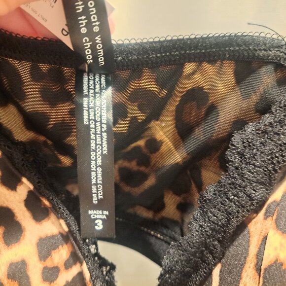 NWT Leopard Deep V Bralette Size 3 - Picture 4 of 4